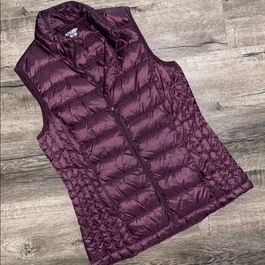 Heatkeep size small, feather vest